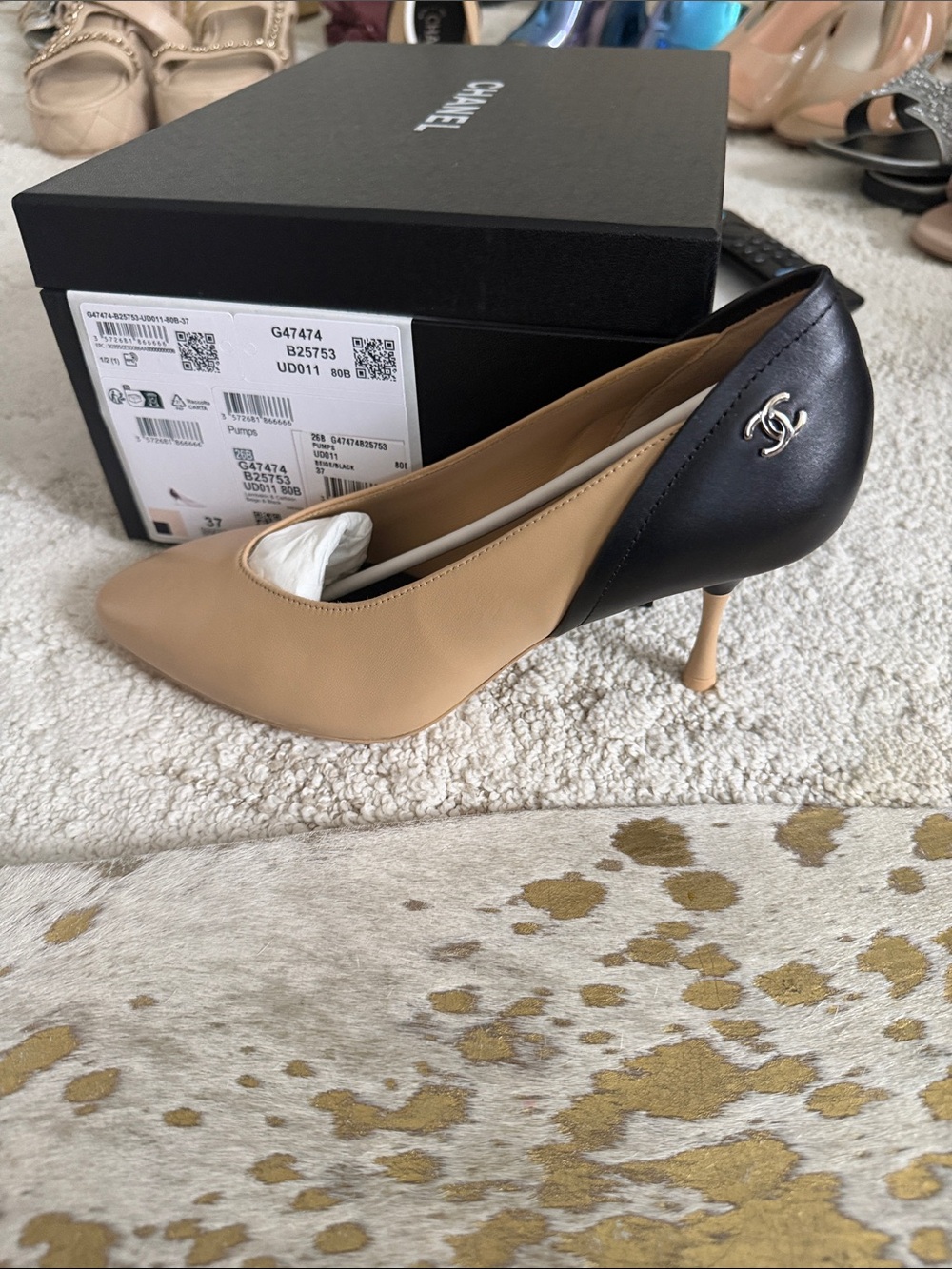 CHANEL Beige and Black Leather Pointed Toe Heeled Pumps